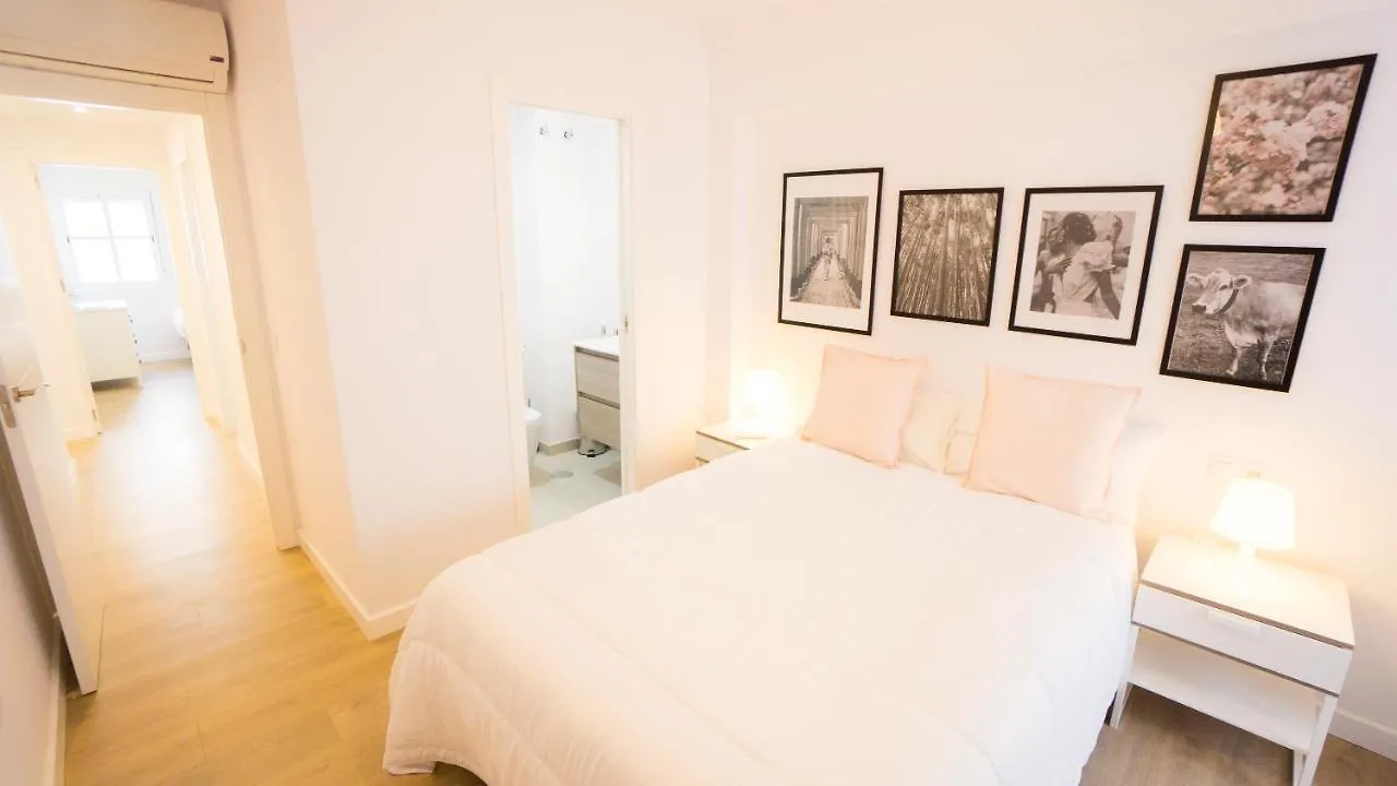 Rentalsevilla Tadeo Soler 0*, Seville Spain
